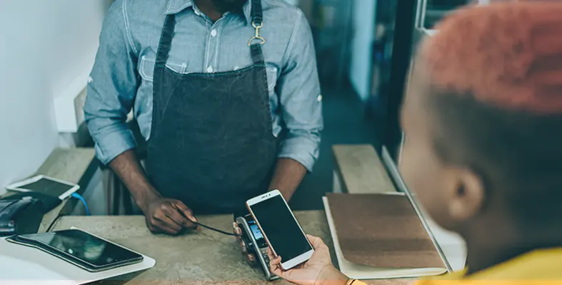 Online_money_transfer_via_phone 