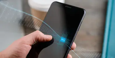 Phone_with_esim_technology