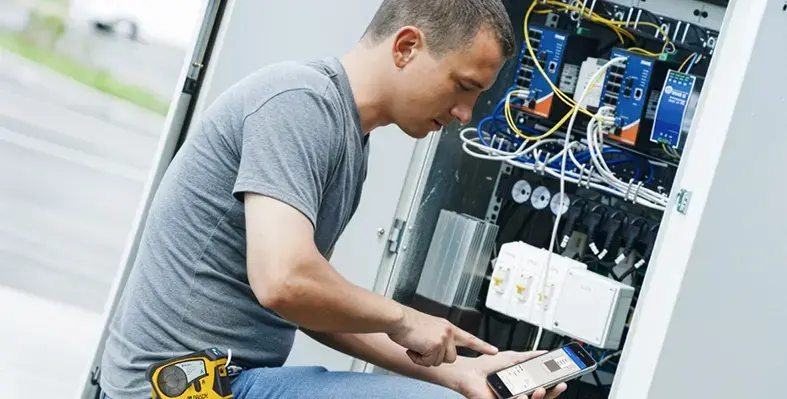 Telecom Installer Outdoor Cabinet M211 lowres