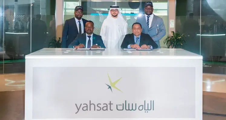 Signing agreement of Yahsat and SATCOM